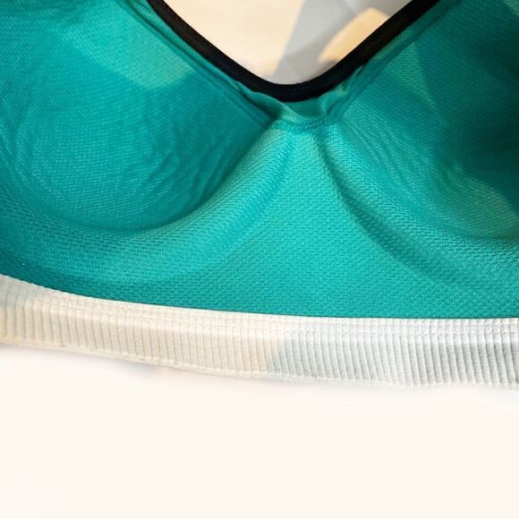 Vsx Sports Bra 💚🌻 - Picture 6 of 7